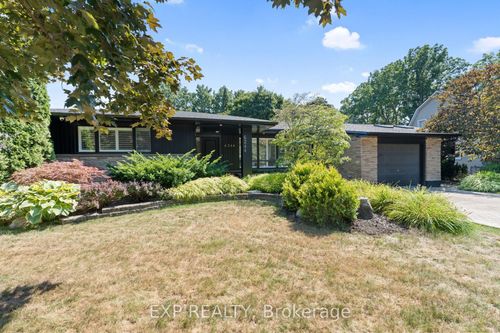 6244 Russell St, Niagara Falls, ON, L2J1P1 | Card Image