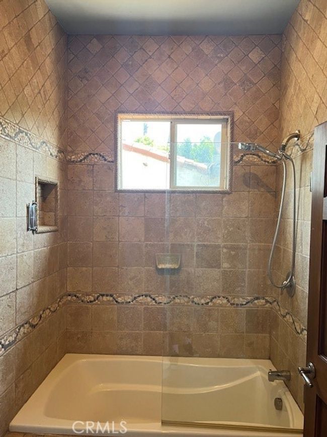 14720 Valerio St, House other with 5 bedrooms, 4 bathrooms and 2 parking in Van Nuys CA | Image 21