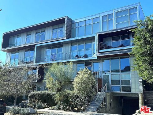 10-611 N Bronson Ave, LOS ANGELES, CA, 90004-1501 | Card Image