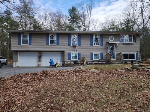 738 Squaw Rock Rd, Moosup, CT, 06354-1748 | Card Image