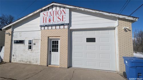 98 1 Ave E, Hafford, SK, S0J0G4 | Card Image