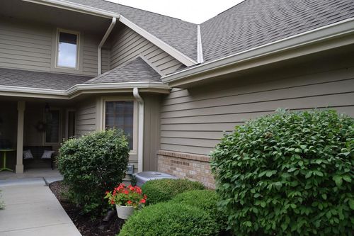 26-i-N21W24248 Cumberland Drive, Pewaukee, WI, 53072 | Card Image