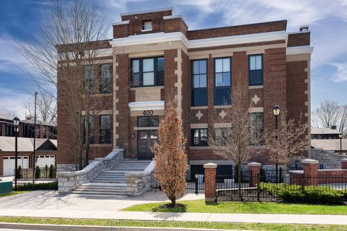 304-400 Park Ave, Newmarket, ON, L3Y1V8 | Card Image