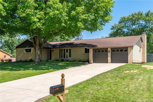 3235 Maplewood Dr, Beavercreek, OH, 45434-6019 | Card Image