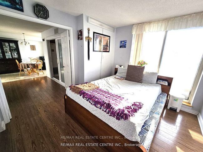 303 - 30 Malta Ave, Condo with 4 bedrooms, 2 bathrooms and 1 parking in Brampton ON | Image 7