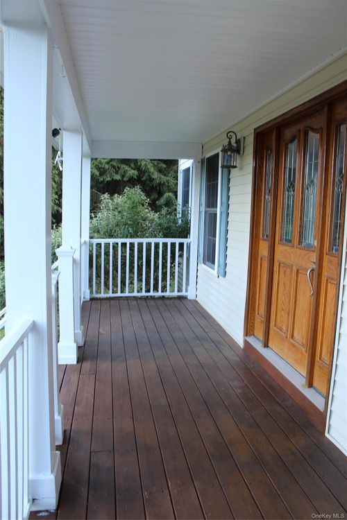 8 Orchard St, Monroe, NY, 10950-1467 | Card Image