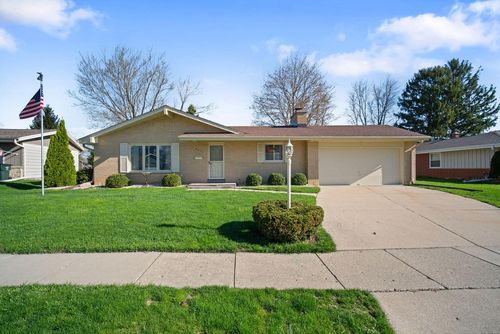 6057 Thornapple Drive, Greendale, WI, 53129 | Card Image