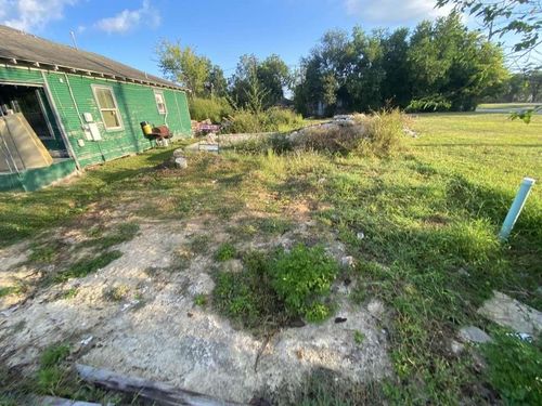 3511 Farmer St, Houston, TX, 77020-8326 | Card Image