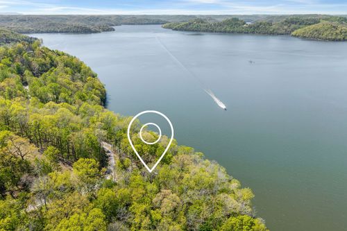 1025 Blackberry Hill Rd, Silver Point, TN, 38582-7928 | Card Image