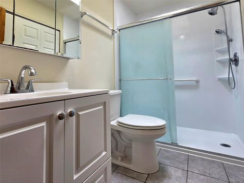 10 Aspinwall Rd, Red Hook, NY, 12571-1106 | Card Image