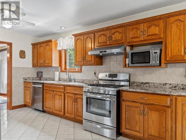 315 Majestic Dr, House other with 4 bedrooms, 4 bathrooms and null parking in Tecumseh ON | Image 12