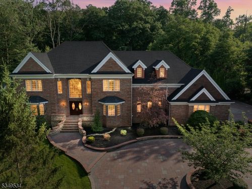 27 Parkwood Ln, Basking Ridge, NJ, 07920-2912 | Card Image