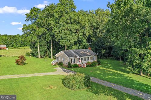 727 Brizendine Ln, Dunnsville, VA, 22454-2396 | Card Image