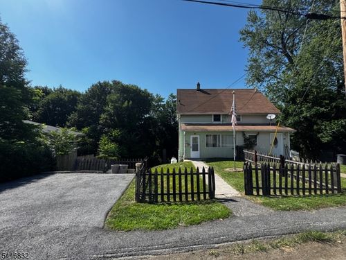 25 Sterling St, Franklin, NJ, 07416-1526 | Card Image