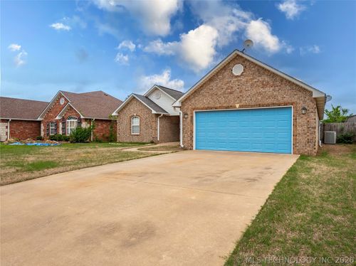 1407 Sweetgum Pl, McAlester, OK, 74501-4070 | Card Image