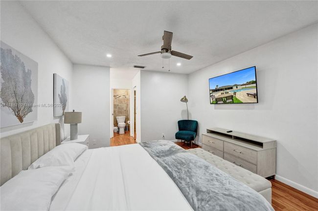 0 - 183 Sunflower Cir, House other with 4 bedrooms, 2 bathrooms and null parking in Royal Palm Beach FL | Image 12