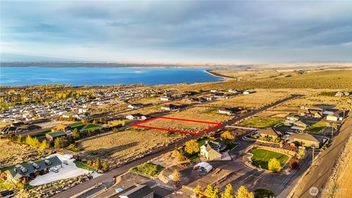 6766 Road 8.9 Se, Othello, WA, 99344-8713 | Card Image