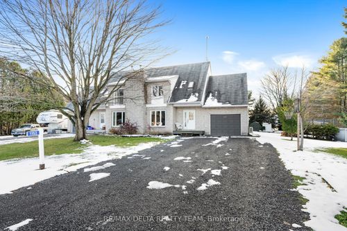 1152 Montee Drouin Rd, Casselman, ON, K0A1M0 | Card Image