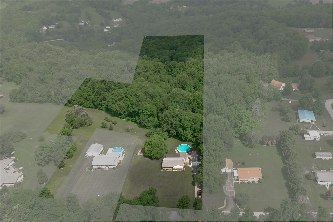 Residential in Center Twp/Homer Cty 2