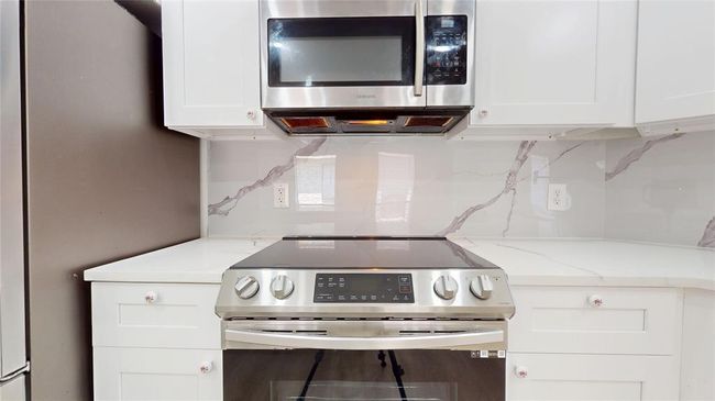 7126 Rio Blanco Dr, House other with 3 bedrooms, 2 bathrooms and 2 parking in Houston TX | Image 15