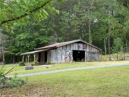 1067 Angel Fire Trl, Seagrove, NC, 27341-8586 | Card Image