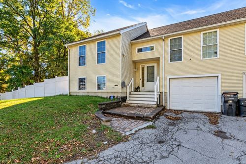32-32 Marion St, Haverhill, MA, 01832-4641 | Card Image