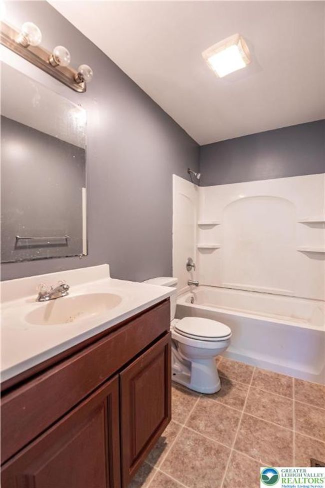 B - 1849 Auburn St, House other with 3 bedrooms, 3 bathrooms and null parking in BETHLEHEM PA | Image 15