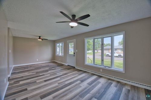 222 Arlington Rd, Hoyt Lakes, MN, 55750-1116 | Card Image