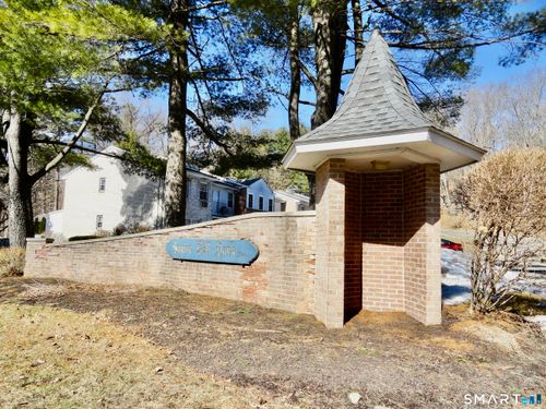 79-79 Hunter Ct, Torrington, CT, 06790-2818 | Card Image