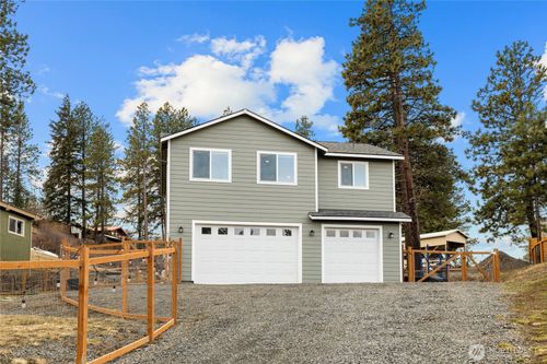 451 Twin Lakes Rd, Cle Elum, WA, 98922-9569 | Card Image
