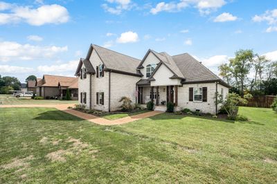 448 Cobblestone Way, House other with 5 bedrooms, 3 bathrooms and 3 parking in Mount Juliet TN | Image 2