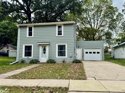 523 10th Ave N, Clear Lake, IA, 50428-1427 | Card Image