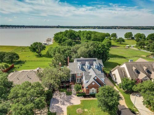32 Victoria Dr, Rowlett, TX, 75088-6062 | Card Image