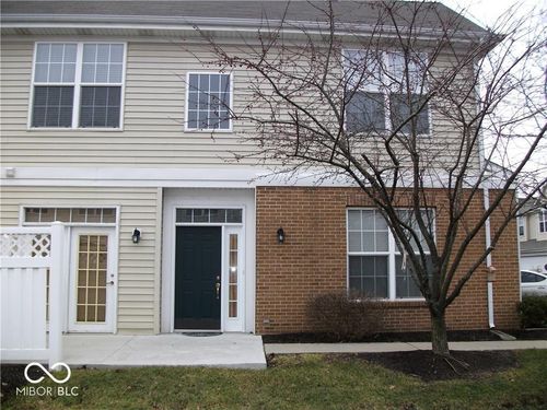 2215 Colfax Ln, Indianapolis, IN, 46260-6601 | Card Image