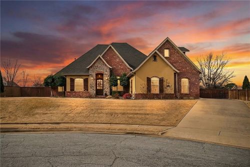 6426 S 44th St, Rogers, AR, 72758-8083 | Card Image