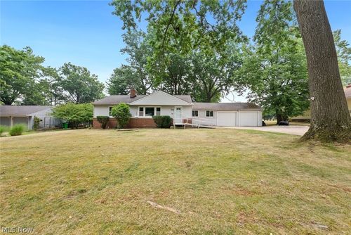 1053 Ford Rd, Highland Heights, OH, 44143-3131 | Card Image