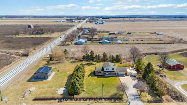 4186 Fairweather Rd, House other with 4 bedrooms, 2 bathrooms and 6 parking in Petrolia ON | Image 44