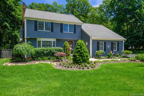 283 Pipe Stave Hollow Rd, Miller Place, NY, 11764-2141 | Card Image