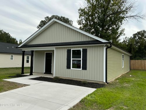 506 Crump St, Smithfield, NC, 27577-4308 | Card Image
