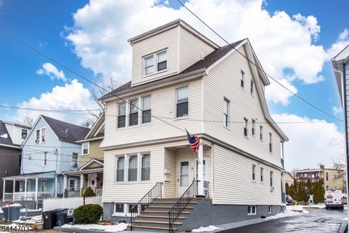 63 Mission St, Montclair, NJ, 07042-4517 | Card Image