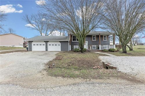 213 Beech St, Colony, KS, 66015-7262 | Card Image