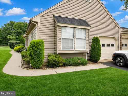 6 Patrick Henry Court, MONROE TOWNSHIP, NJ, 08831 | Card Image