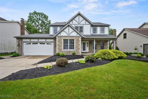 19569 Winding Trail, Strongsville, OH, 44149 | Card Image
