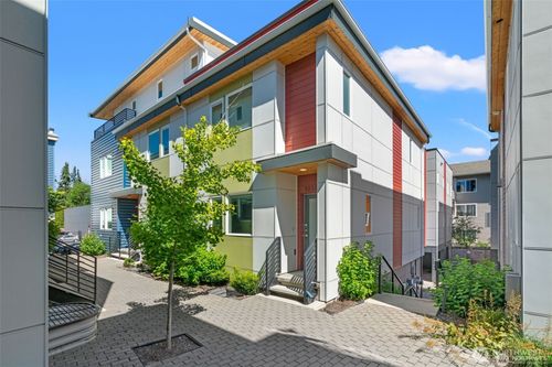 c-12520 15th Ave Ne, Seattle, WA, 98125-4020 | Card Image