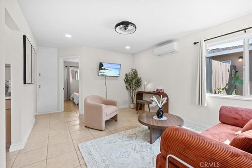 1097 Bonita St, Tustin, CA, 92780-4618 | Card Image