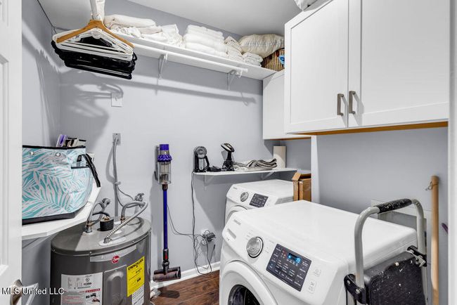 Laundry Room | Image 28