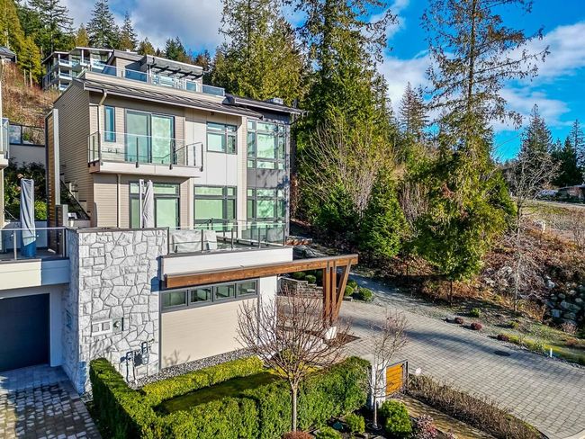 2991 Burfield Place, Home with 3 bedrooms, 3 bathrooms and 5 parking in West Vancouver BC | Image 35