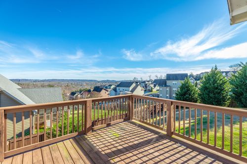 8125 Burgundy Cir, Chattanooga, TN, 37421-1292 | Card Image