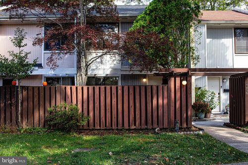 2208 Southgate Sq, RESTON, VA, 20191-1214 | Card Image