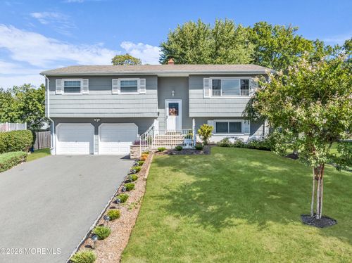 11 Fulton Rd, Somerset, NJ, 08873-2325 | Card Image